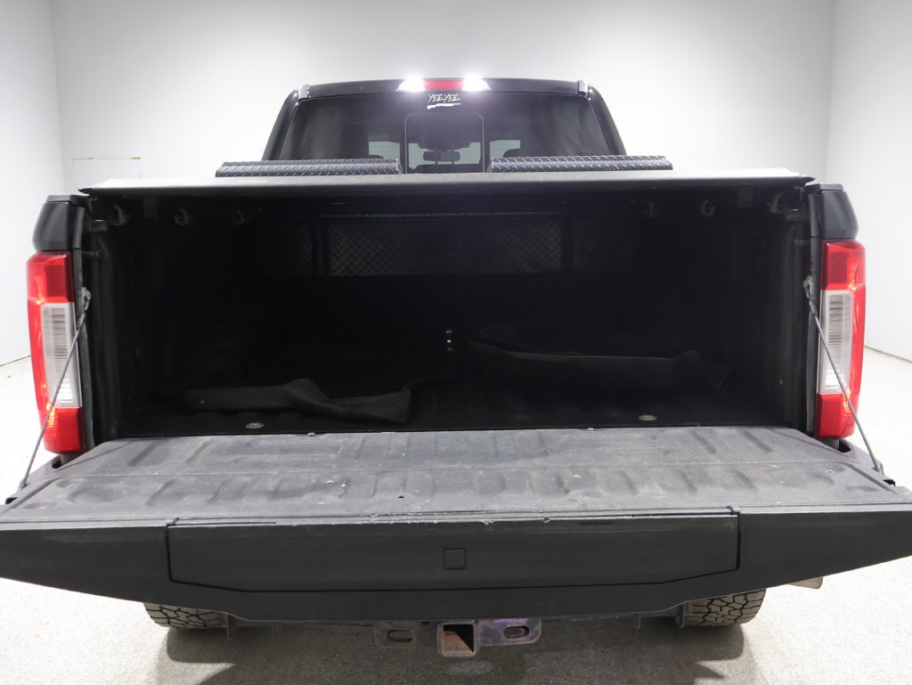 Used 2019 Ford F250 Lariat w/ Chrome Package AWD/4WD image 4