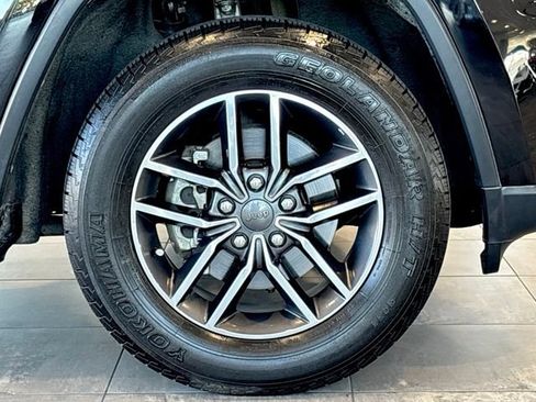 Used 2019 Jeep Grand Cherokee Limited RWD image 33