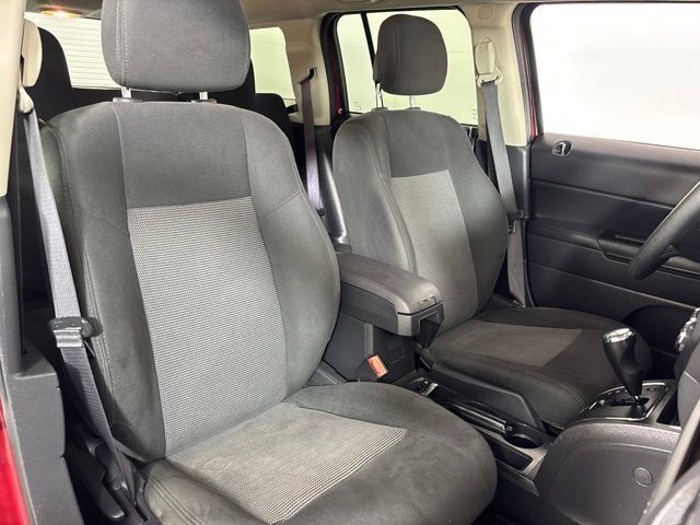 Used 2016 Jeep Patriot Sport w/ Power Value Group AWD/4WD image 33