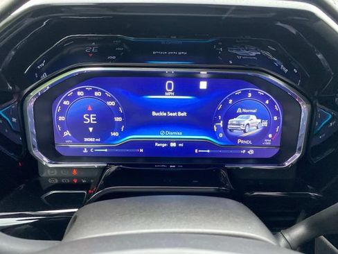 Used 2023 Chevrolet Silverado 1500 LT AWD/4WD image 17