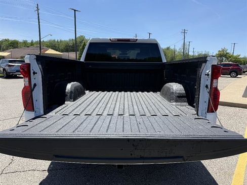 Used 2023 Chevrolet Silverado 1500 LT AWD/4WD image 21