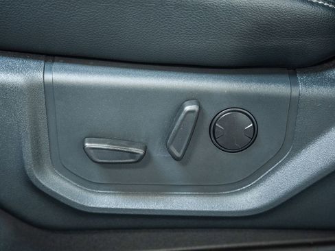 Certified 2022 Ford F250 Lariat w/ Black Appearance Package image 47