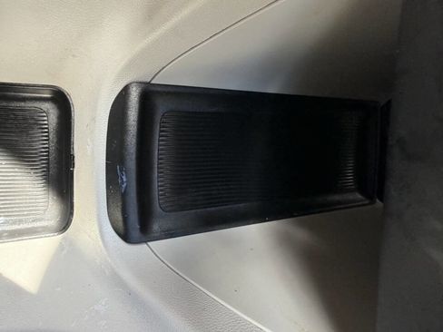 Used 2018 Chrysler Pacifica Touring-L FWD image 33