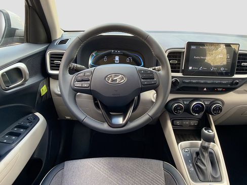 New 2026 Hyundai Venue SEL image 16