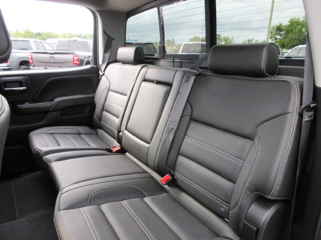 Used 2019 GMC Sierra 2500 Denali w/ Duramax Plus Package AWD/4WD image 24