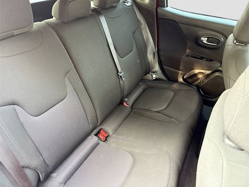 Used 2021 Jeep Renegade Sport image 24