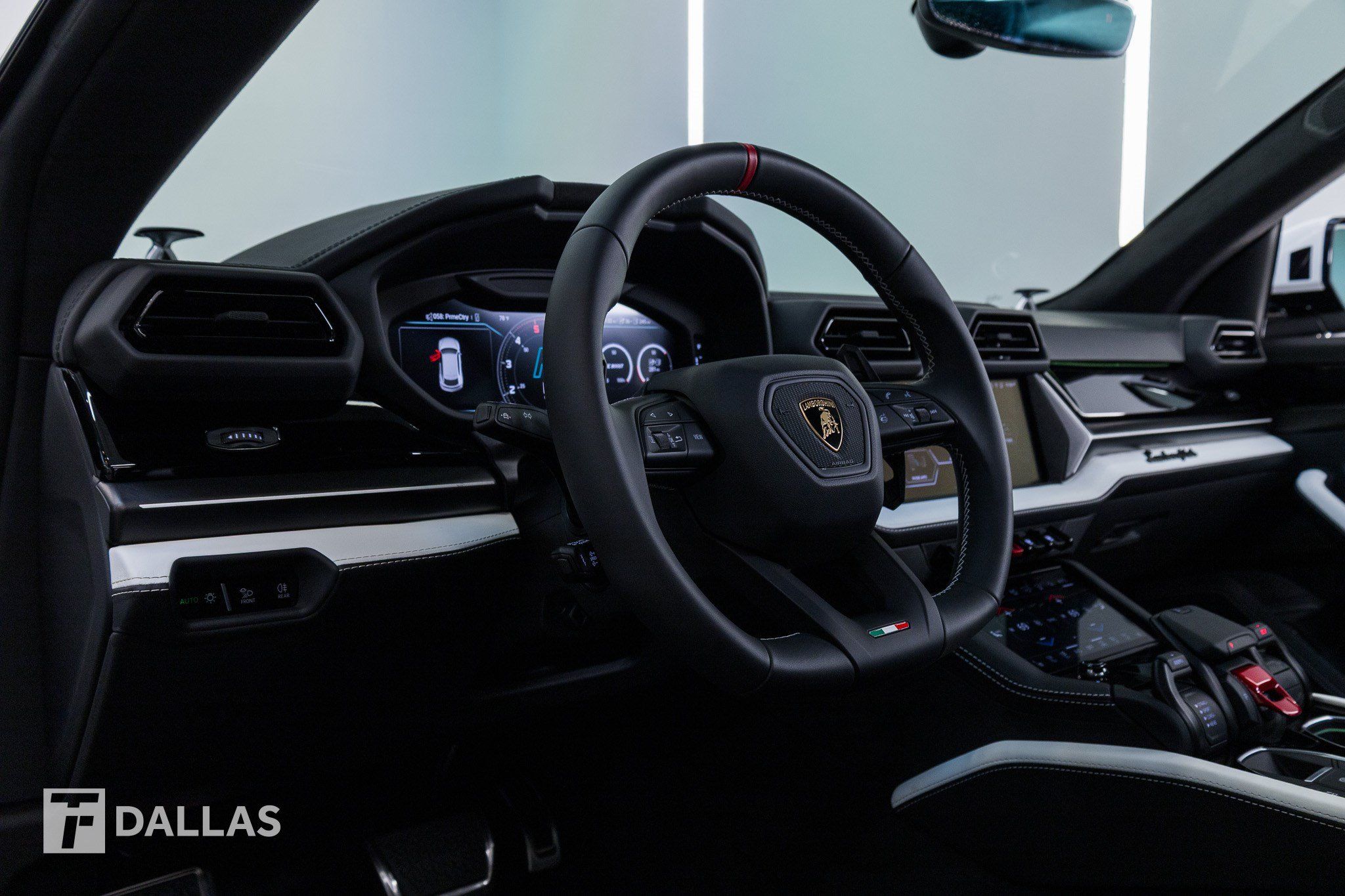 Used 2026 Lamborghini Urus SE AWD/4WD image 26