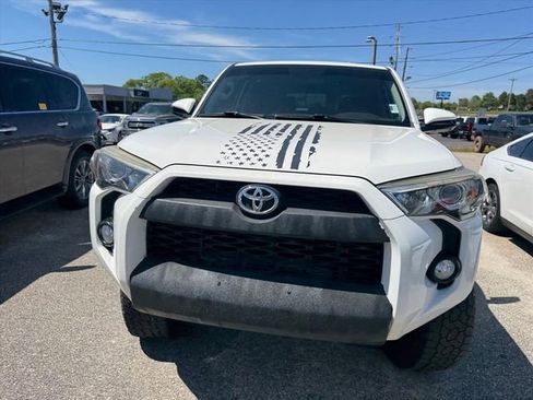 Used 2015 Toyota 4Runner SR5 image 10