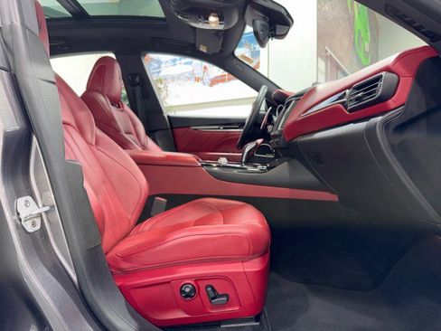Used 2020 Maserati Levante GranSport image 56