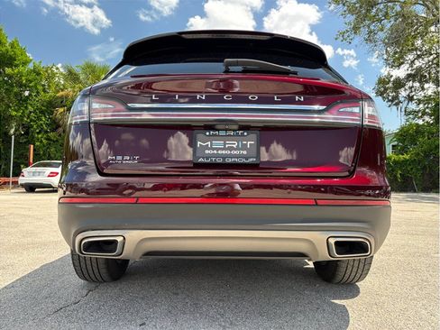 Used 2022 Lincoln Nautilus FWD image 16