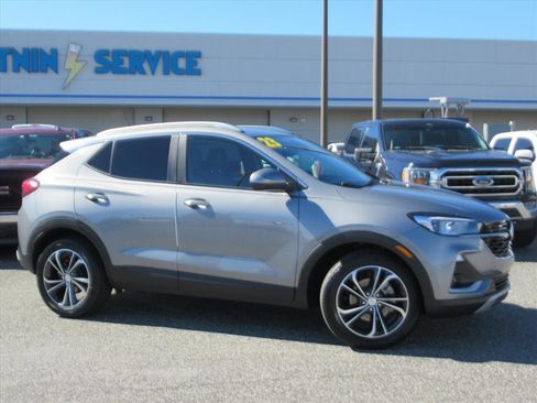 Used 2023 Buick Encore GX Select w/ Safety Package II image 2