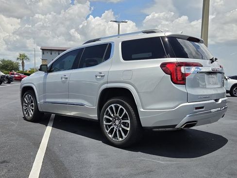Certified 2020 GMC Acadia Denali w/ Technology Package FWD image 4