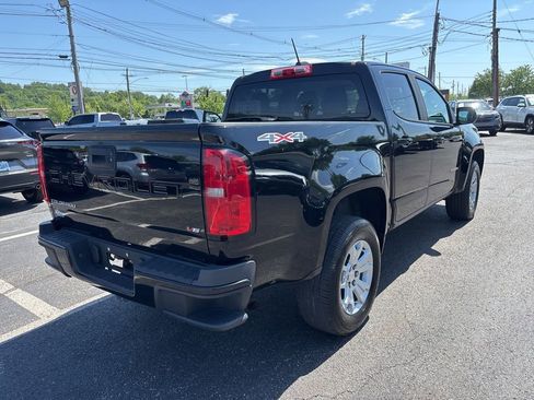 Used 2022 Chevrolet Colorado LT AWD/4WD image 7