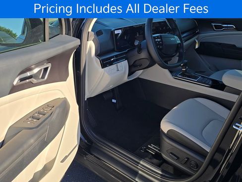 New 2026 Kia Sportage EX FWD image 9