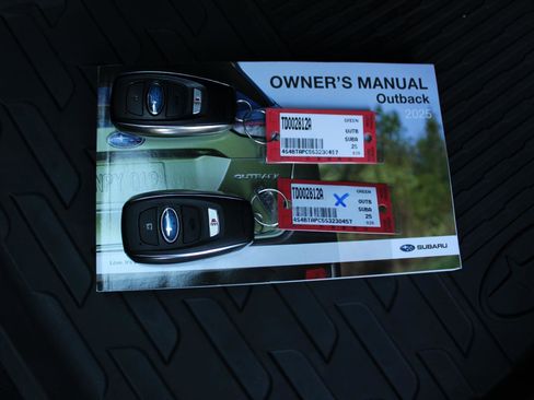 Used 2025 Subaru Outback Touring image 28