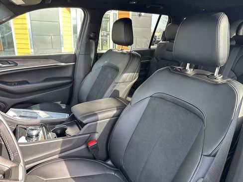 New 2026 Jeep Grand Cherokee L 4WD image 22