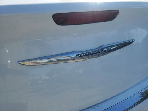 Used 2016 Chrysler 300 Limited w/ Driver Convenience Group image 15