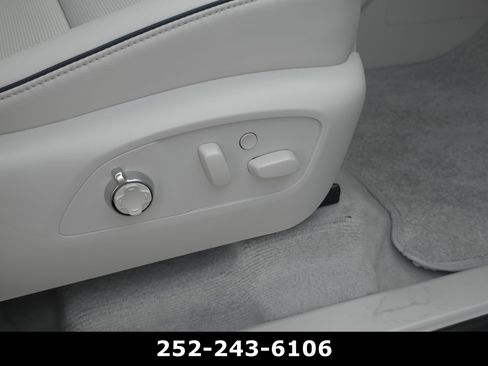 Used 2026 Buick Enclave Avenir w/ Super Cruise Package FWD image 51