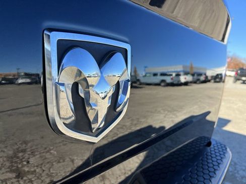 Used 2015 RAM 1500 Express image 31