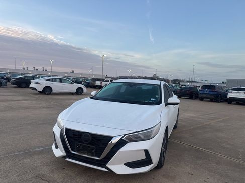 Certified 2022 Nissan Sentra SV image 6