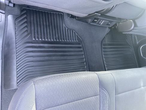 Used 2025 Chevrolet Silverado 2500 LT w/ Convenience Package image 34