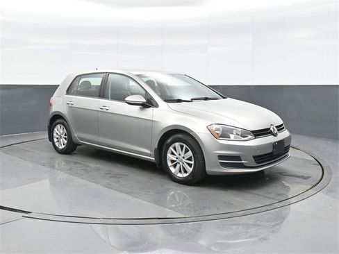 Used 2015 Volkswagen Golf S image 1