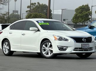 Used 2015 Nissan Altima 2.5 SV video 2