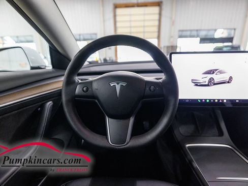 Used 2023 Tesla Model 3 Standard Range image 34