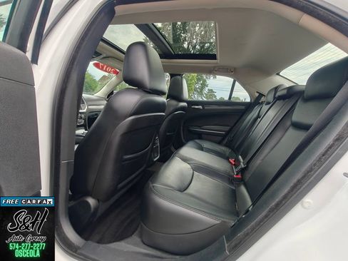 Used 2017 Chrysler 300 Touring w/ Value Package RWD image 20