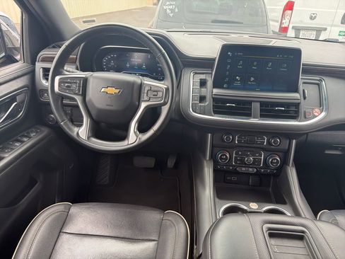 Used 2024 Chevrolet Suburban Premier RWD image 15