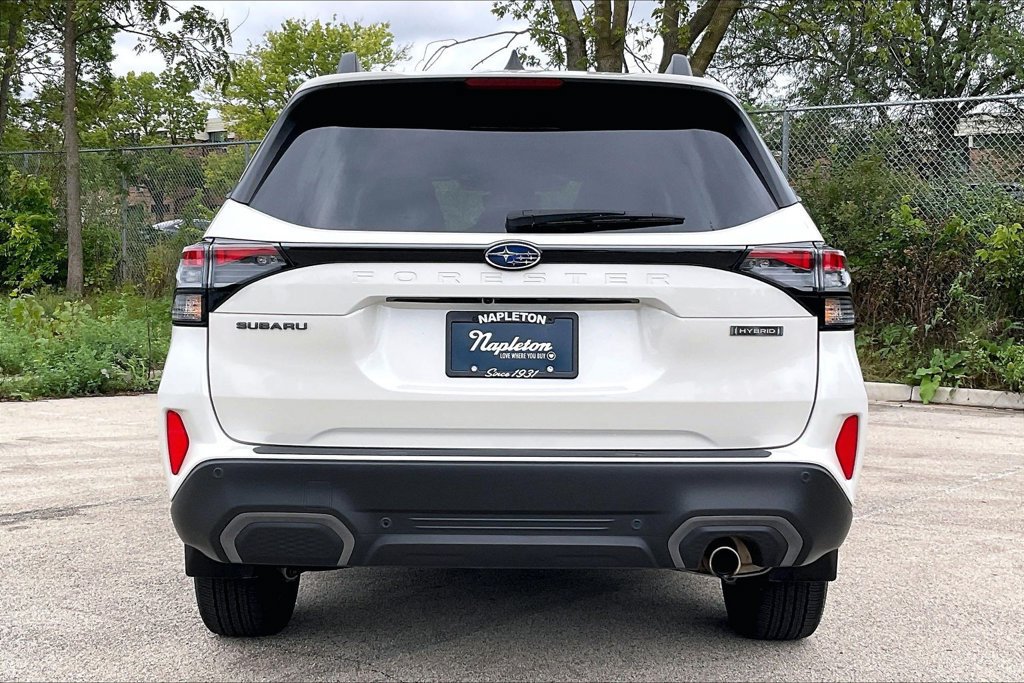 Used 2025 Subaru Forester Limited AWD/4WD image 4