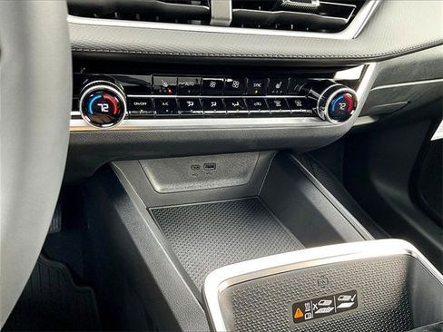 New 2026 Chevrolet Equinox LT w/ Convenience Package II image 15