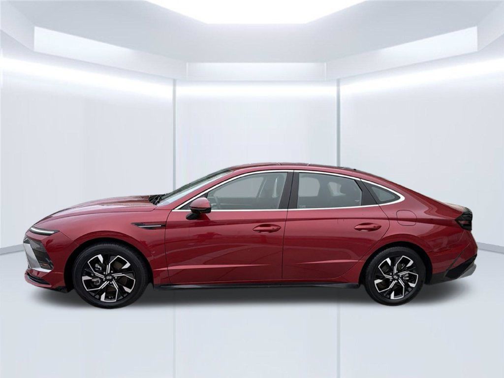 Used 2024 Hyundai Sonata SEL FWD image 3