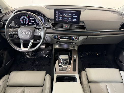 Used 2021 Audi Q5 Prestige AWD/4WD image 25