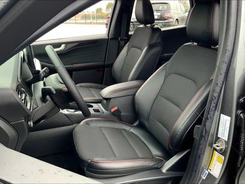 New 2024 Ford Escape ST-Line w/ Tech Pack #1 FWD image 9
