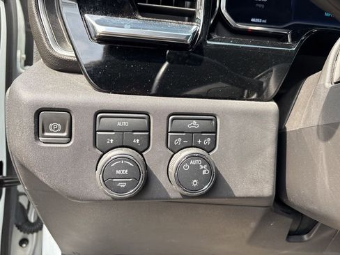 Used 2022 Chevrolet Silverado 1500 LT w/ All Star Edition Plus image 17