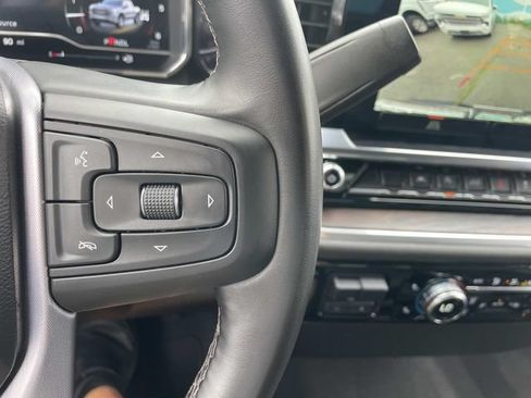 Used 2025 GMC Sierra 1500 SLT AWD/4WD image 29
