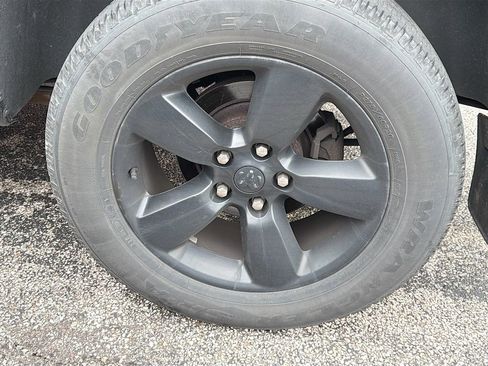 Used 2019 RAM 1500 Big Horn AWD/4WD image 10