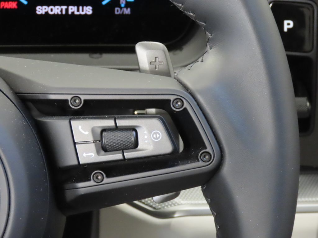 Certified 2026 Porsche Cayenne E-Hybrid AWD/4WD image 22