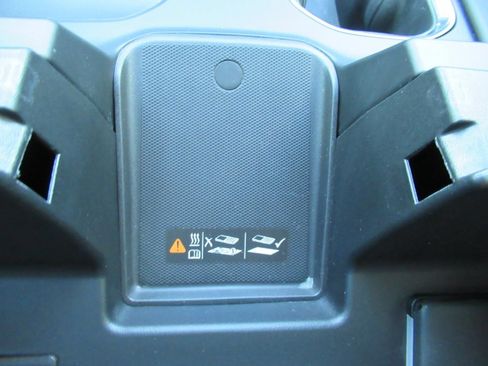 Used 2024 GMC Sierra 3500 Denali Ultimate AWD/4WD image 27