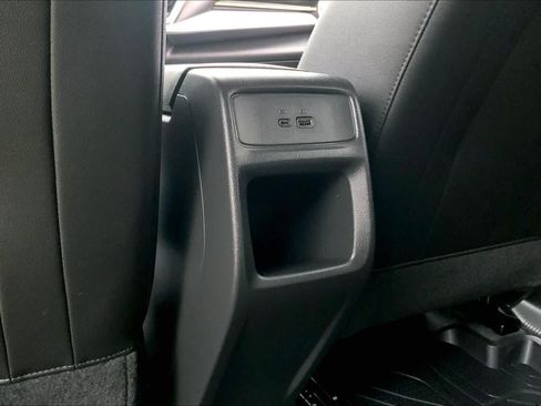 Used 2025 Chevrolet Trax LT w/ Driver Confidence Package FWD image 35