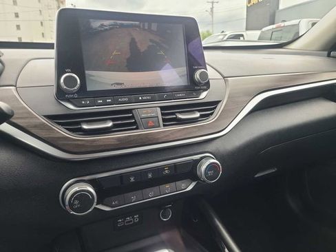 Used 2023 Nissan Altima 2.5 SV FWD image 28