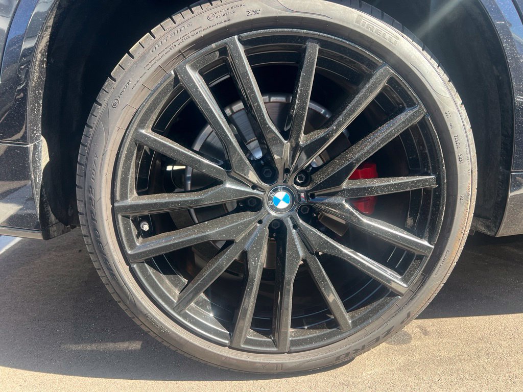 Certified 2026 BMW X5 M60i w/ Executive Package AWD/4WD image 10