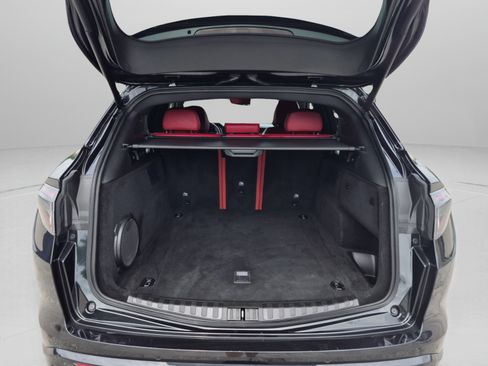 Used 2024 Alfa Romeo Stelvio Veloce AWD/4WD image 9