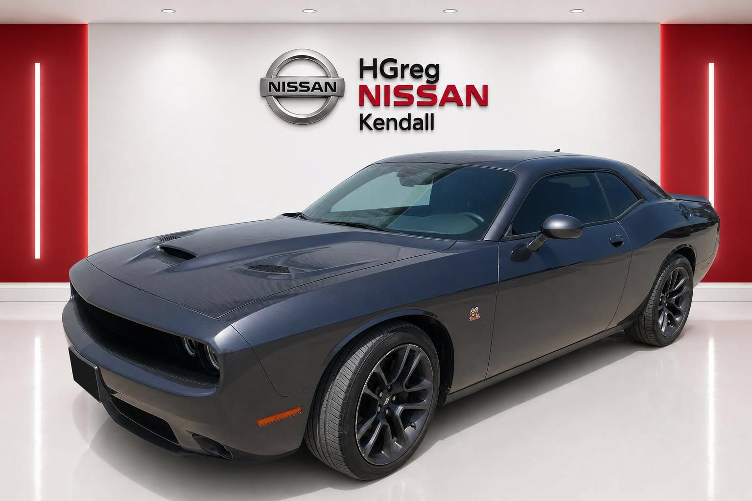 Used 2020 Dodge Challenger R/T Scat Pack RWD image 4