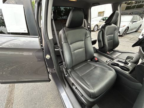Used 2017 Honda Ridgeline RTL-T image 4