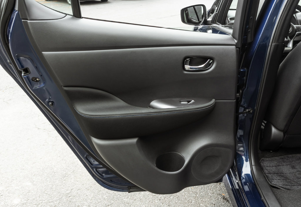 Used 2025 Nissan Leaf S FWD image 27