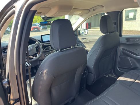 New 2025 Ford Escape Active w/ Cold Weather Package image 38