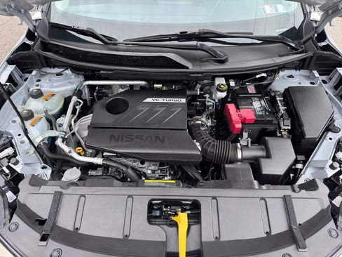 Used 2024 Nissan Rogue SV image 38