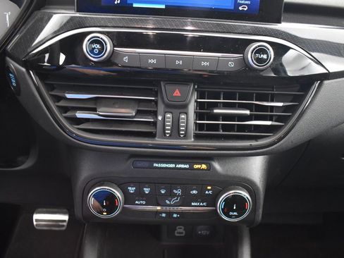 Used 2024 Ford Escape ST-Line image 18